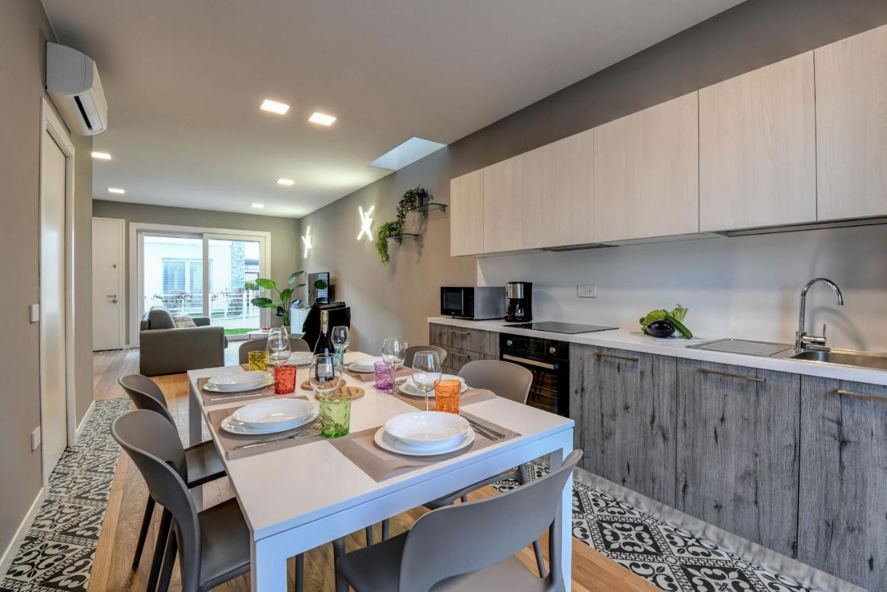 Villette Dolci Luxury Homes Peschiera del Garda Exteriör bild